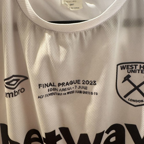 West Ham Final Prague football jersey