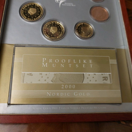 Nordic Gold prooflike euro coin set 2000 from Netherlands new
