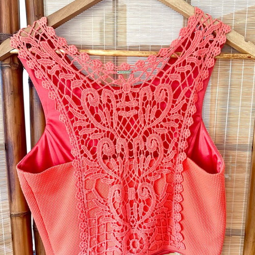 BSB crop top like new, size 42, coral with embroidered back