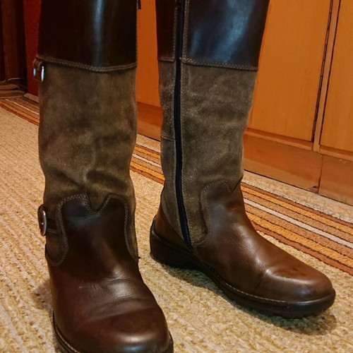 Ecco brown boots like new, size 41