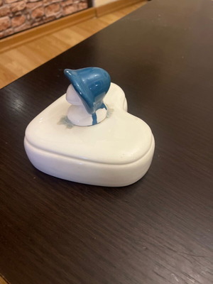 Vintage porcelain heart-shaped box with boy in blue hat like new