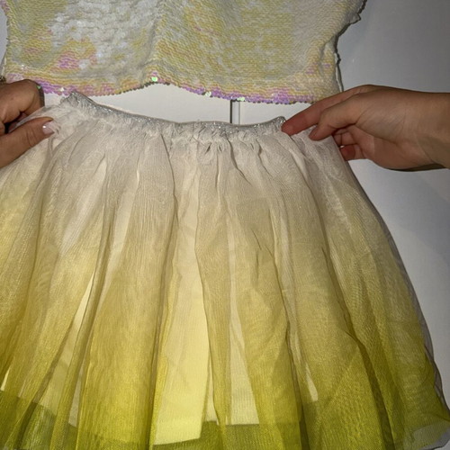 Zara girls' set with sequin blouse and lined skirt, like new
