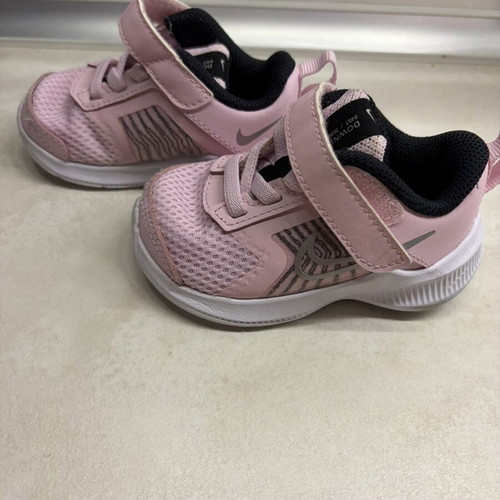 Nike baby sneakers size 19.5 like new, pink