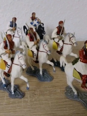 Athena figures used, 7 Evzones horsemen