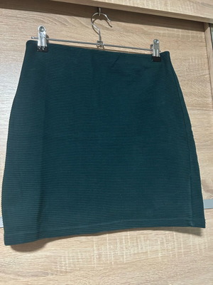 Cypress green elastic skirt like new, size S
