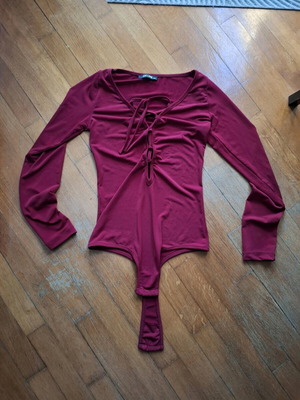 On Line women's bodysuit red like new, size S/M