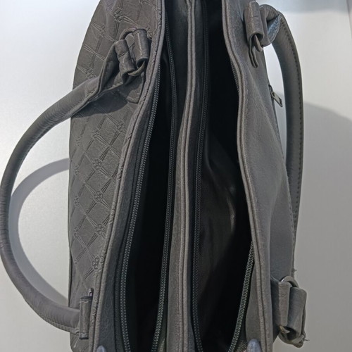 Shoulder bag gray like new, medium size