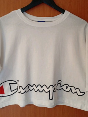 Champion oversized crop top white like new, size S