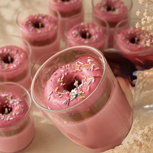 Donut candle with customizable scent