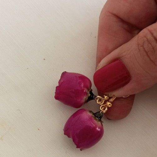 Romantic hanging earrings with fuchsia rose buds new