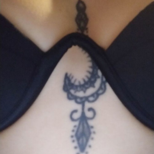 Black bikini top like new with underwire support