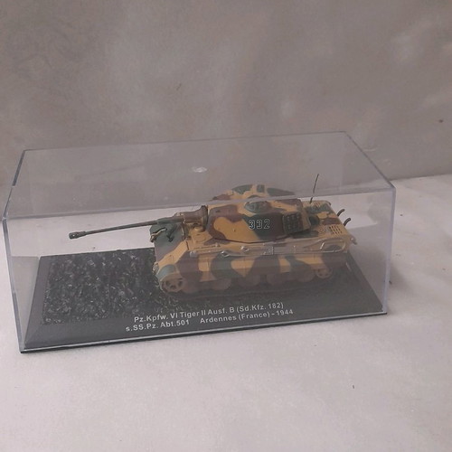 Tiger 1944 tank model used in excellent condition