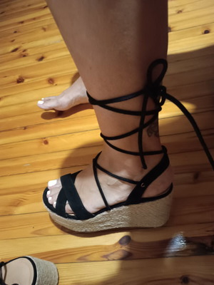 Platform sandals size 40 like new, black