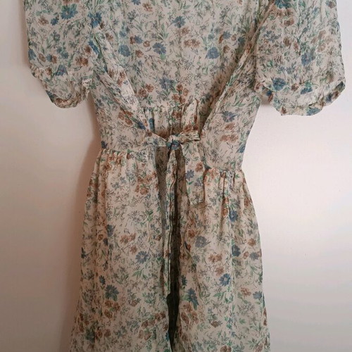 Dress used size M romantic with waist tie