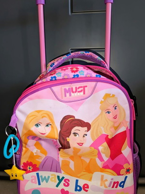 Τσάντα τρόλεϊ νηπιαγωγείου Disney πριγκίπισσες καινούργια με δώρο παγούρι