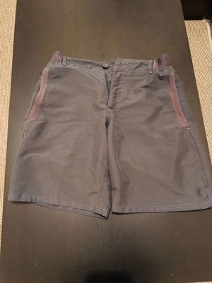 Quechua hiking bermuda shorts used, size small
