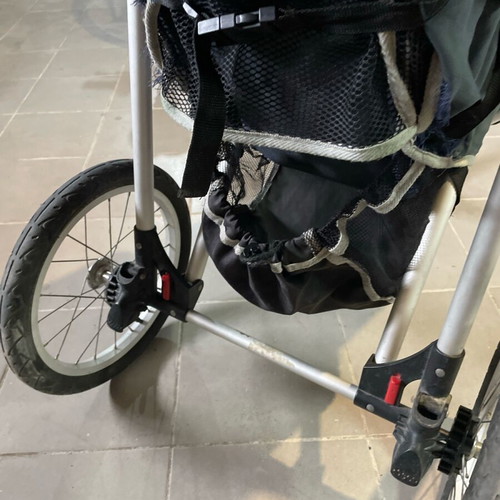 Instep 3-wheel aluminum stroller used for running