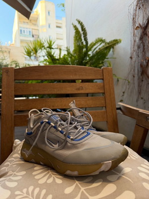 Nike React Live sneakers used, size 43, gray and blue