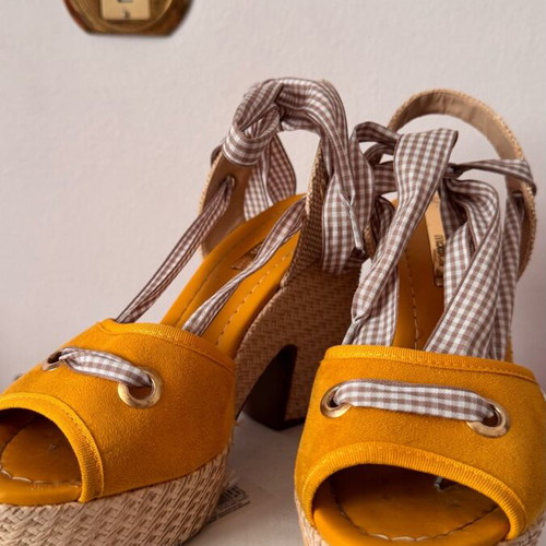 Modeca platform shoes used, croc yellow size 37, 11cm heel