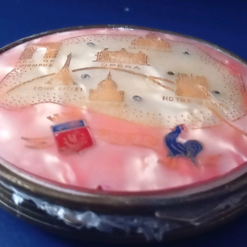 Vintage powder box used with Paris map design