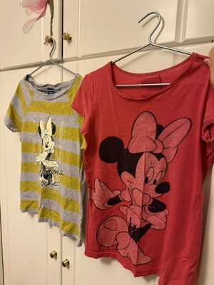 Disney short-sleeve t-shirt set used, size medium, gray and red