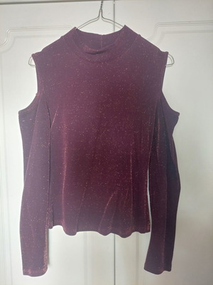 Women's burgundy blouse with shiny lurex fabric used, size S/M