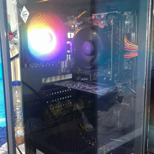 Vengeance Infinity-E4 Desktop PC with Athlon 3000G, 16GB RAM, 512GB SSD