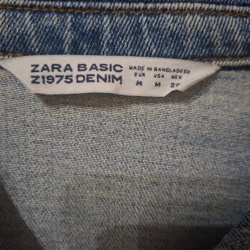 Zara denim jacket used, slightly elastic, blue, size M