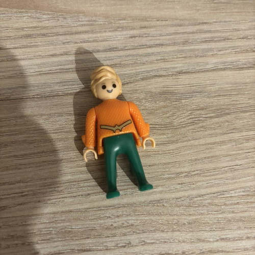 Aquaman Kinder Surprise Playmobil DC Superheroes figure