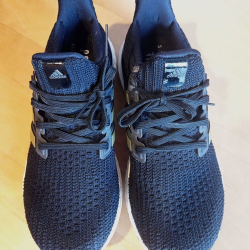 Adidas Ultraboost 1.0 sneakers size 39 like new, black and gold
