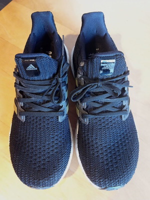 Adidas Ultraboost 1.0 sneakers size 39 like new, black and gold