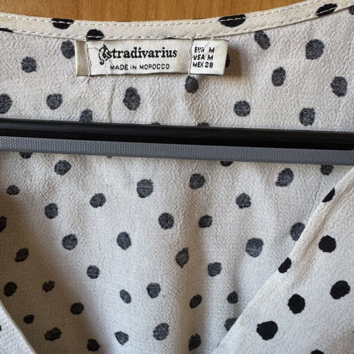 Stradivarius polka dot blouse like new, size M