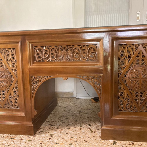 Wooden carved solid desk with drawers and glass like new