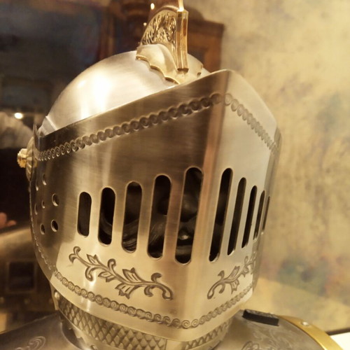 Antique Metal Table Clock Knight like new