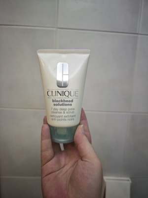 Clinique face scrub