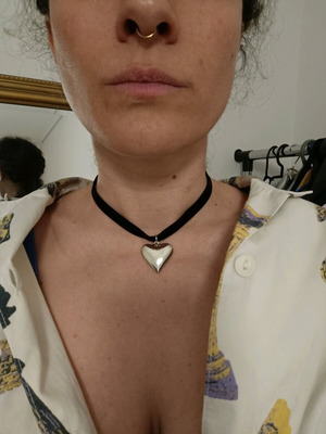 Choker with velvet cord and steel heart like new