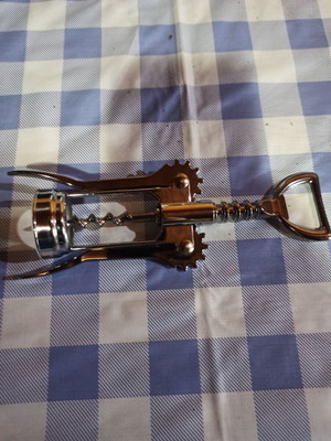 Corkscrew opener new