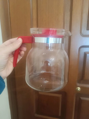 German glass heat-resistant jug used 1L with red handle