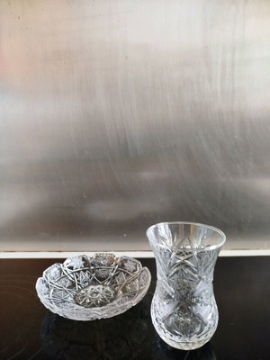 Σετ 12 κρυστάλλινα ποτηράκια λικέρ και 12 πιατάκια γλυκού σαν καινούργιο