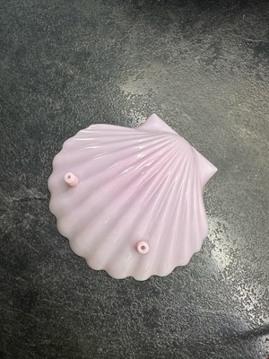 Shell soap dish like new, soft pink