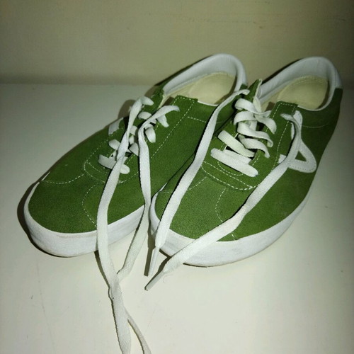 Vans green athletic shoes like new, size 39.5