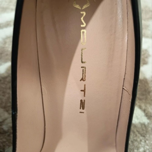 Mourtzi black leather pumps size 38