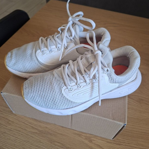 Under Armour athletic shoes size 37.5, white beige
