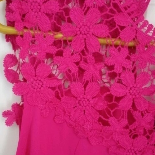 Shein women's top fuchsia like new with lace