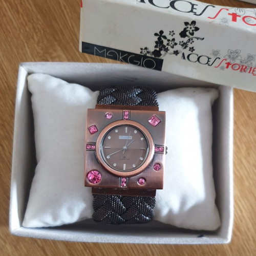 Y2K Makgio women's vintage wristwatch pink gold new