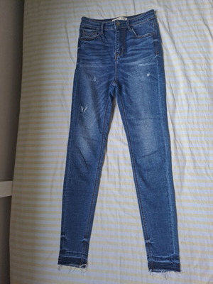 Stradivarius women's blue jeans used