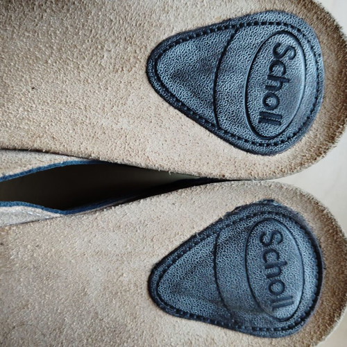 Scholl women's slippers natural leather size 41 like new