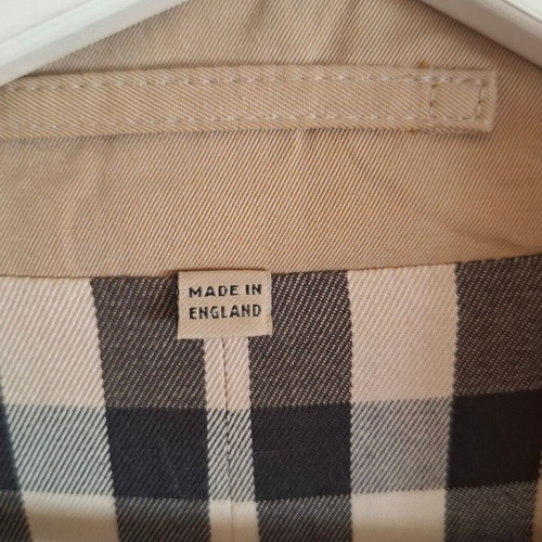 Burberry London Heritage Trench Coat mid-length, like new, beige