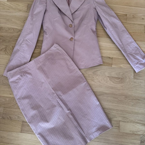 Kenté women's suit used, dusty pink pinstripe set with skirt