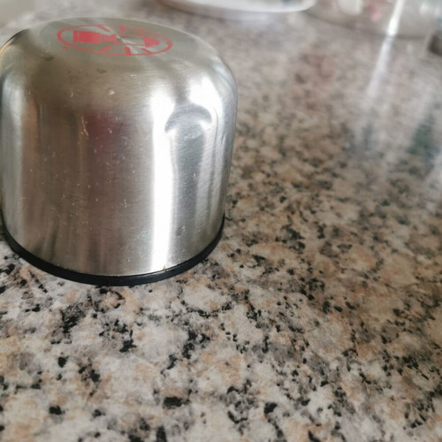 Stainless Steel Thermos 1 Liter used with screw cap and cup lid